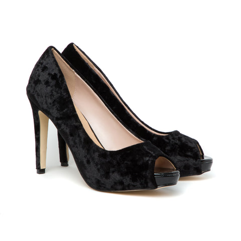 Sara High Heels in Black Velvet