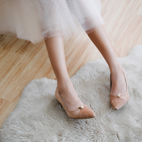 Pearly Low Heels in Camel